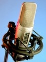 Rode NT2-A - jedna z vlajkových lodí firmy Rode, postavená tou nejšpičkovější technologí a konkurující mikrofonům Neumann Rode NT2-A